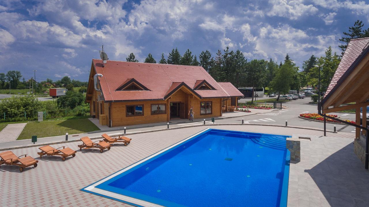 Holiday Park Macola Грабовац Экстерьер фото